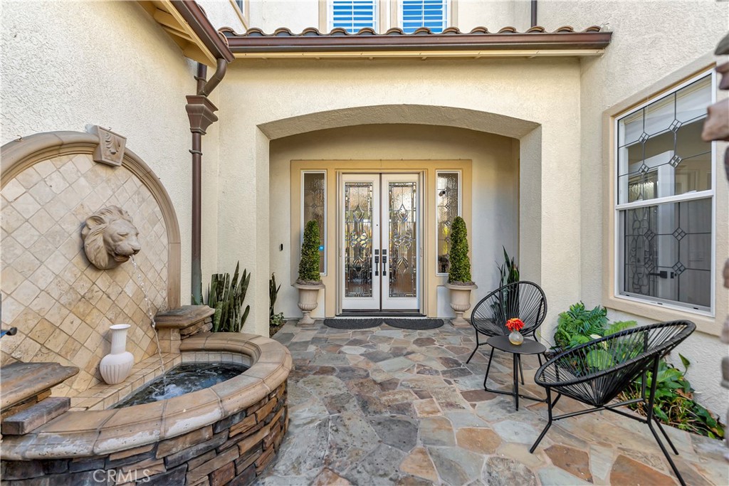 1142 Soto Place