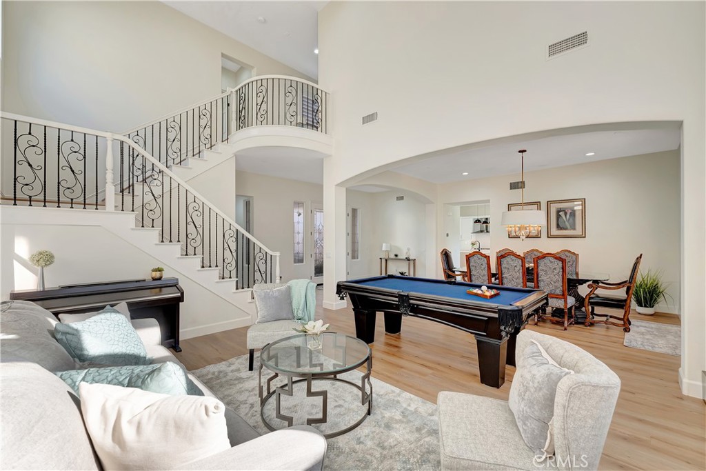 1142 Soto Place
