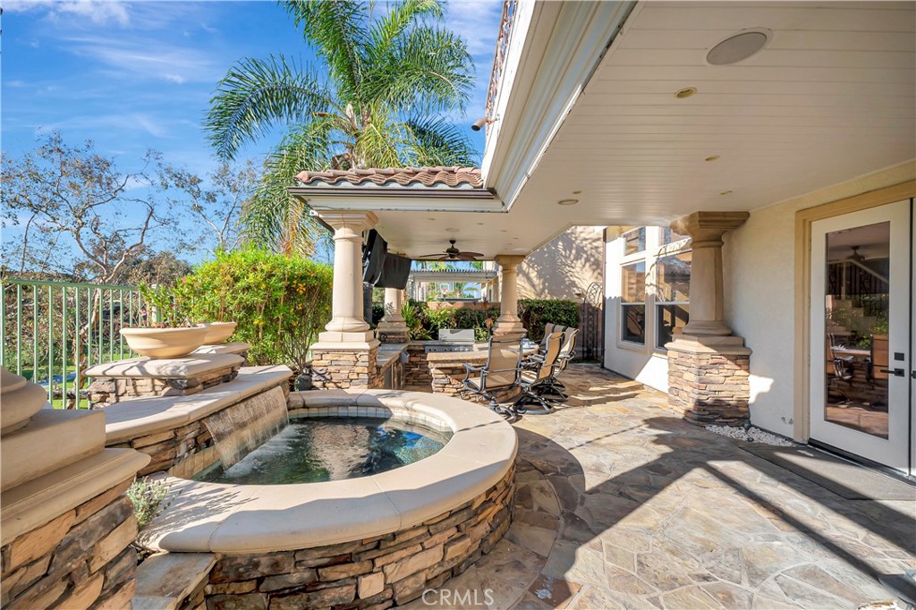 1142 Soto Place
