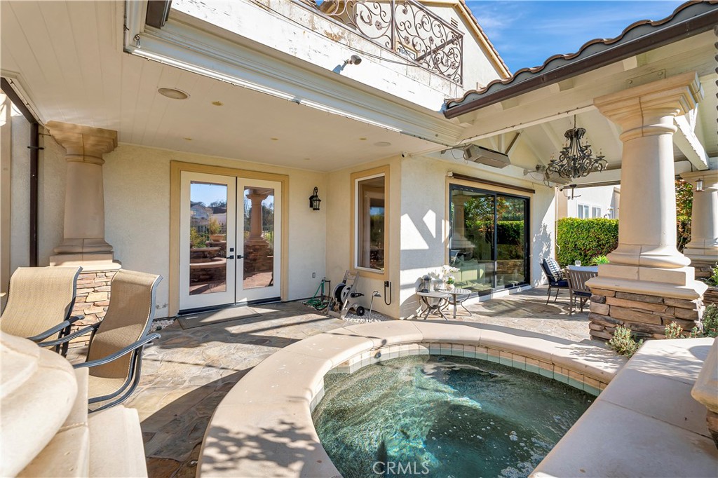 1142 Soto Place