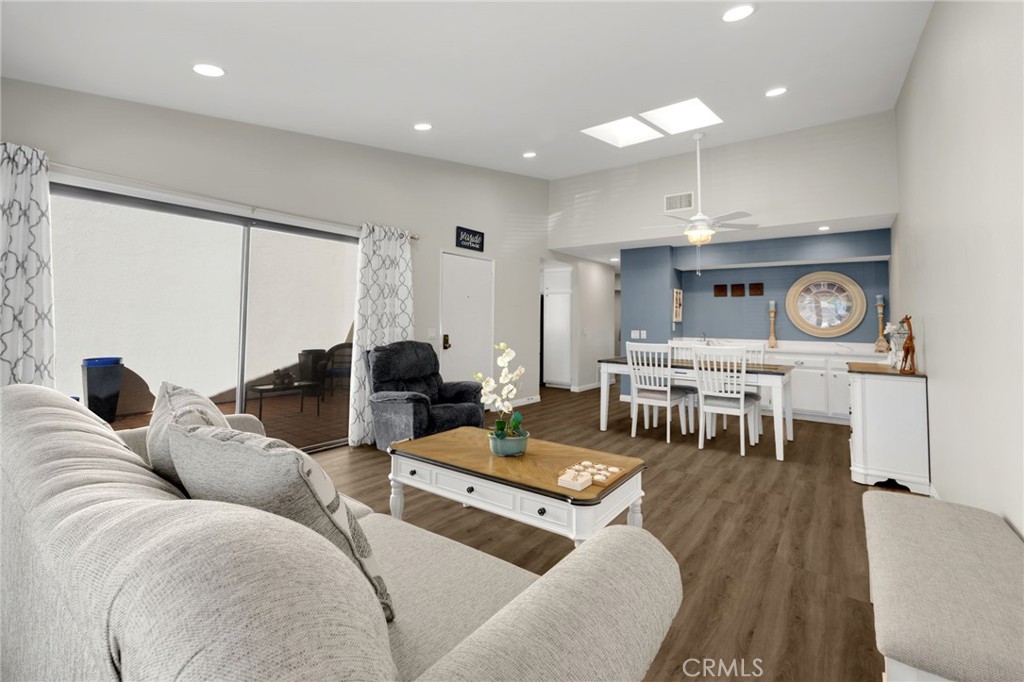 15919 Alta Vista 702B