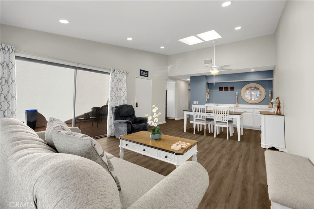 15919 Alta Vista 702B