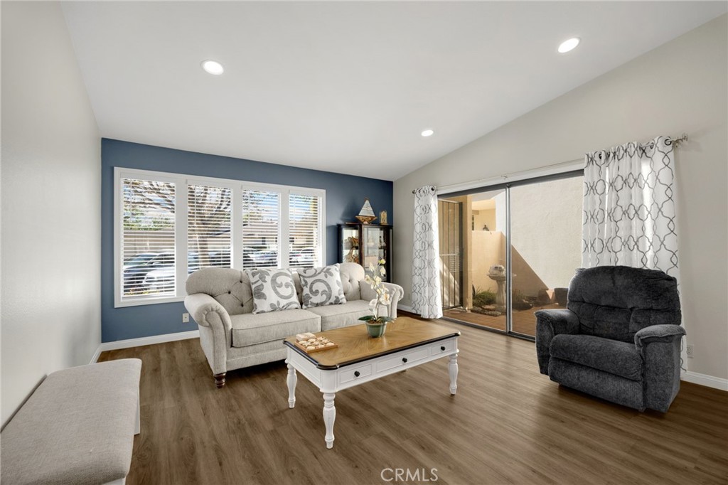 15919 Alta Vista 702B