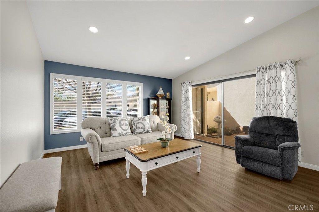 15919 Alta Vista 702B