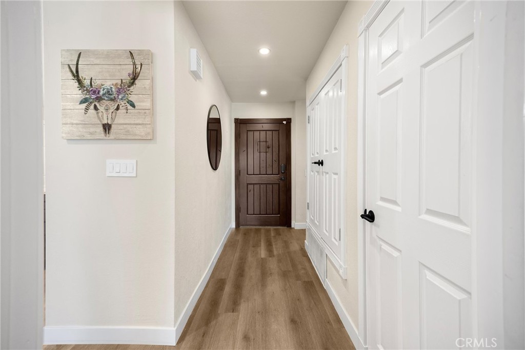 16692 Meadowview