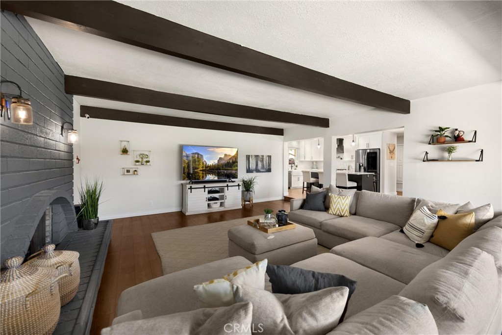 16692 Meadowview