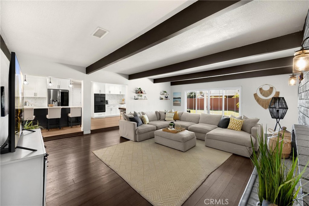 16692 Meadowview