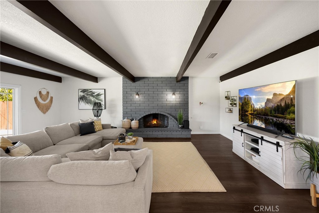 16692 Meadowview