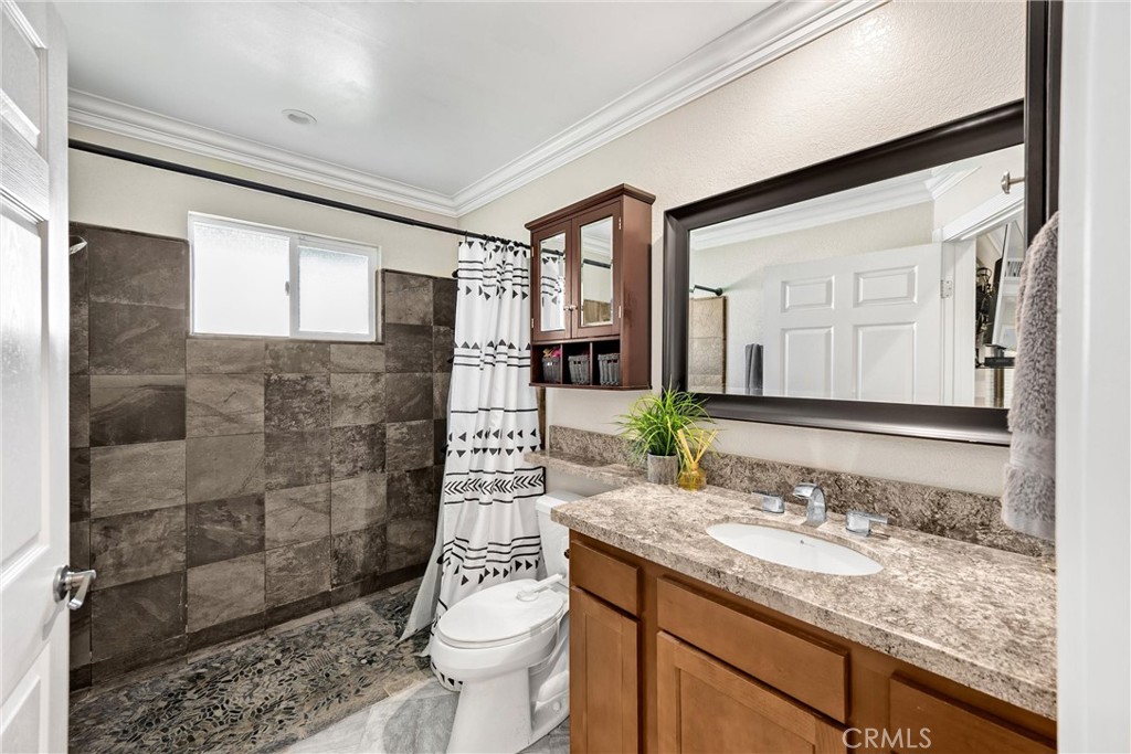 16692 Meadowview