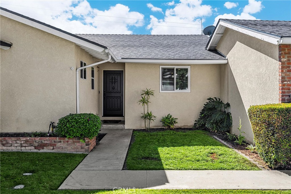 16692 Meadowview