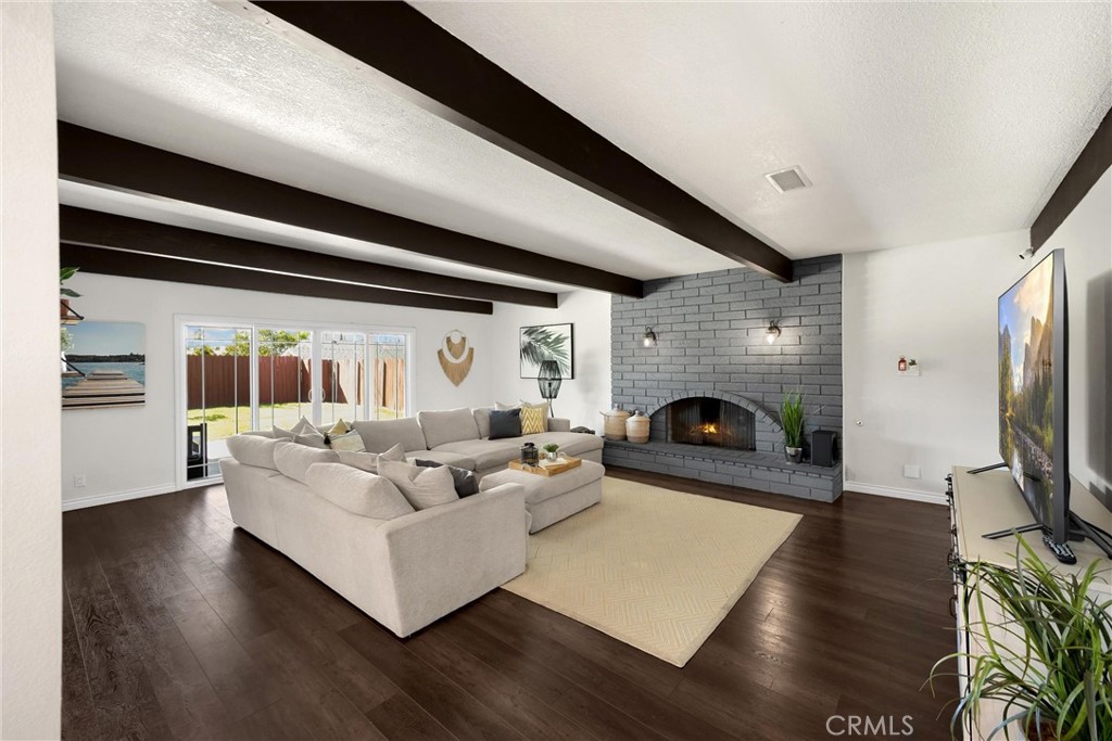 16692 Meadowview