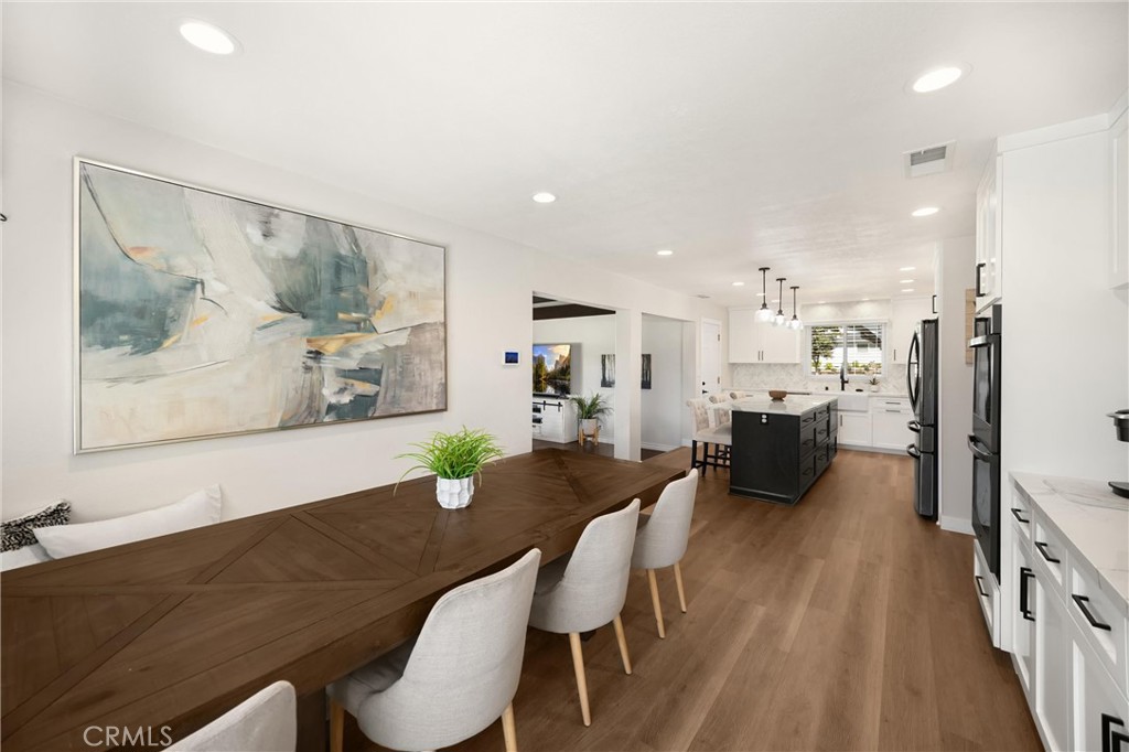 16692 Meadowview