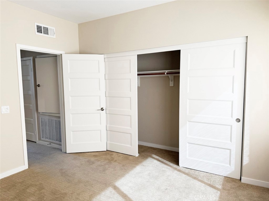 1508 W Artesia