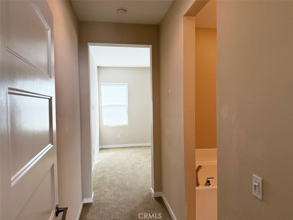 1508 W Artesia