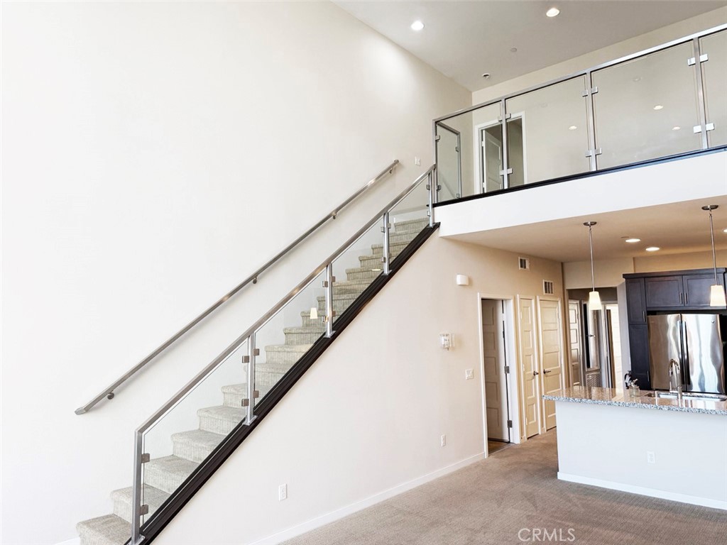 1508 W Artesia