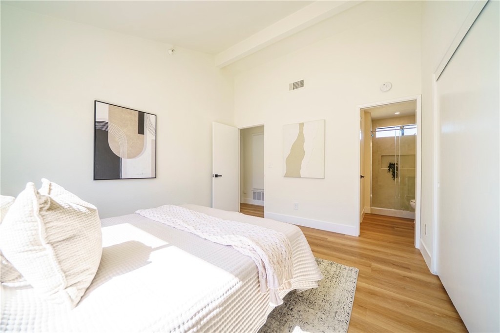 14927 Condon Avenue 7