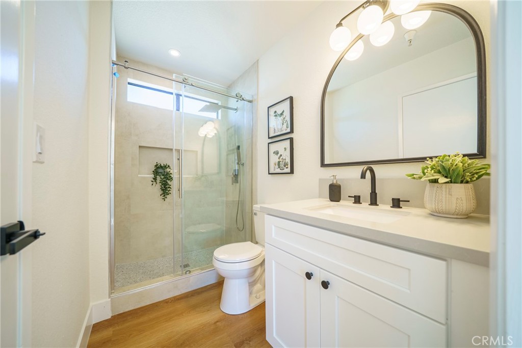 14927 Condon Avenue 7