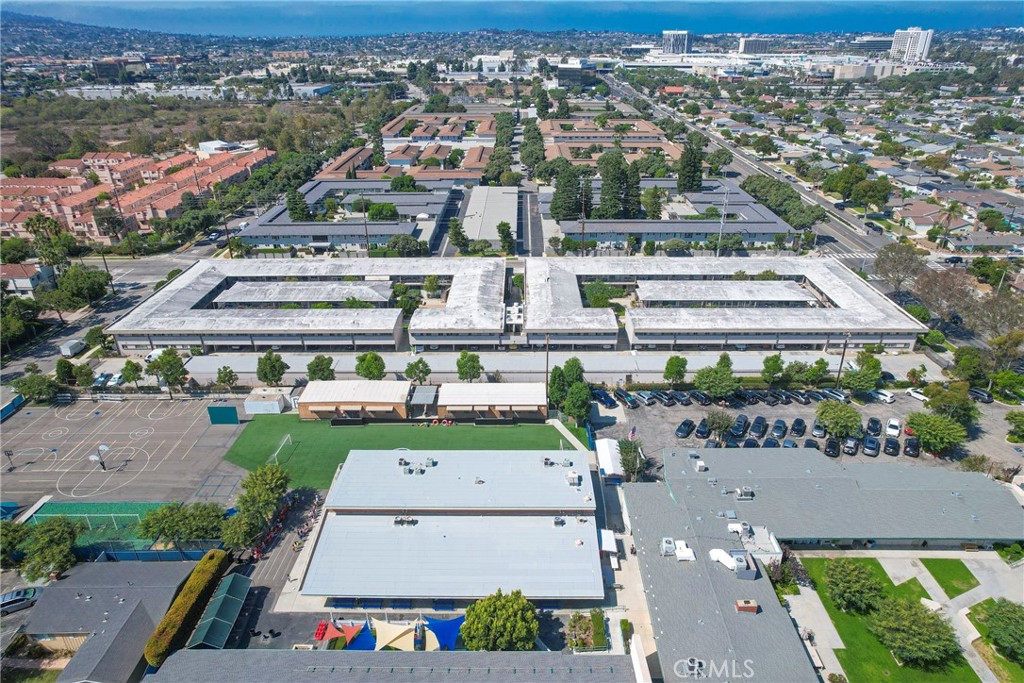 2940 W Carson Street 122