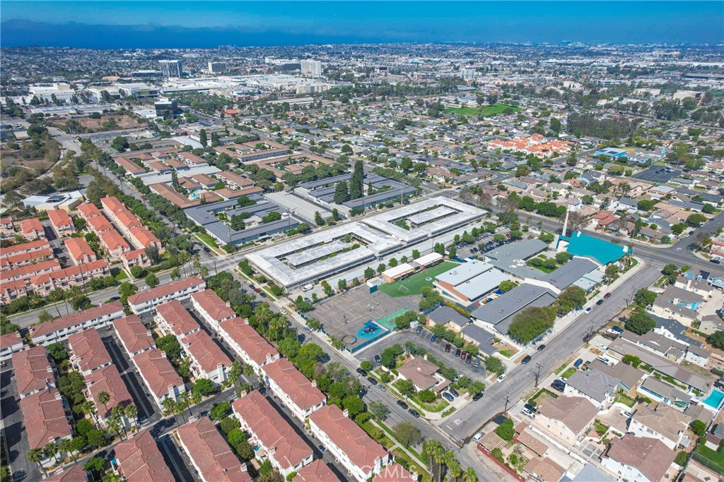 2940 W Carson Street 122