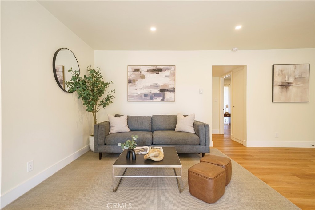 2940 W Carson Street 122