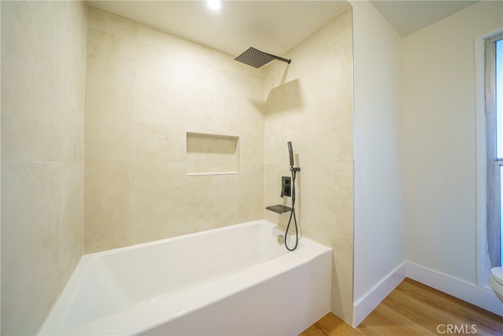 2940 W Carson Street 122