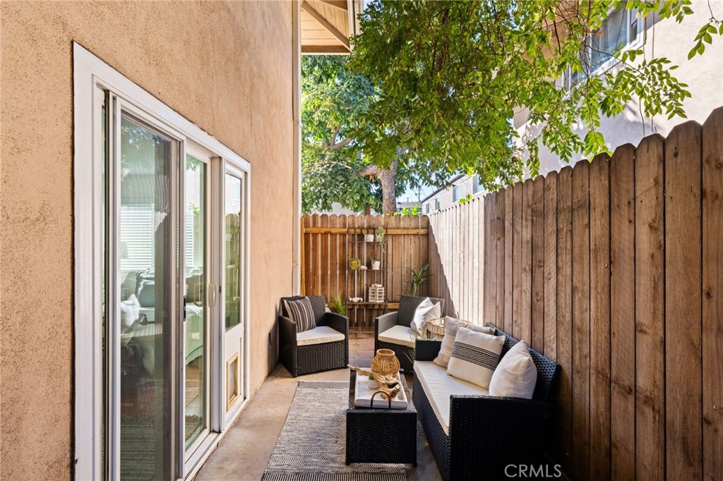 410 N Clark Street H