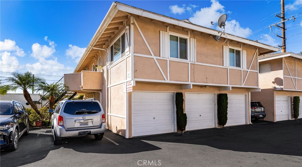 410 N Clark Street H