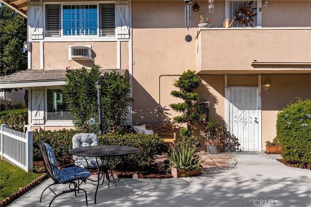 410 N Clark Street H