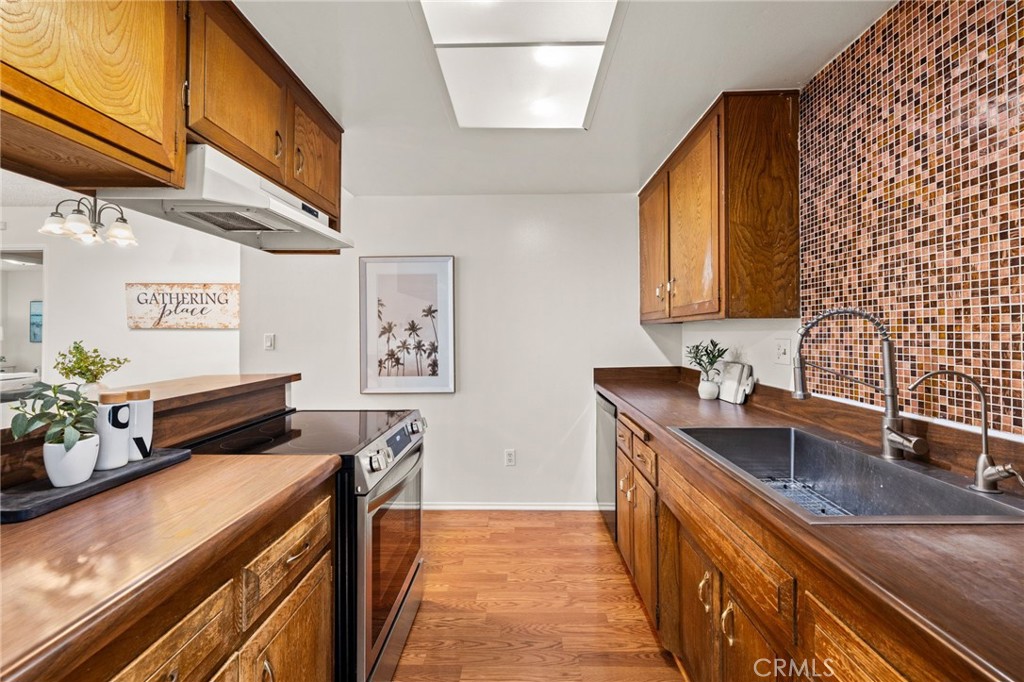 410 N Clark Street H