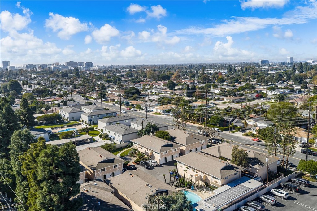 410 N Clark Street H