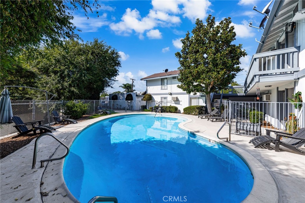 111 N Stanford Avenue