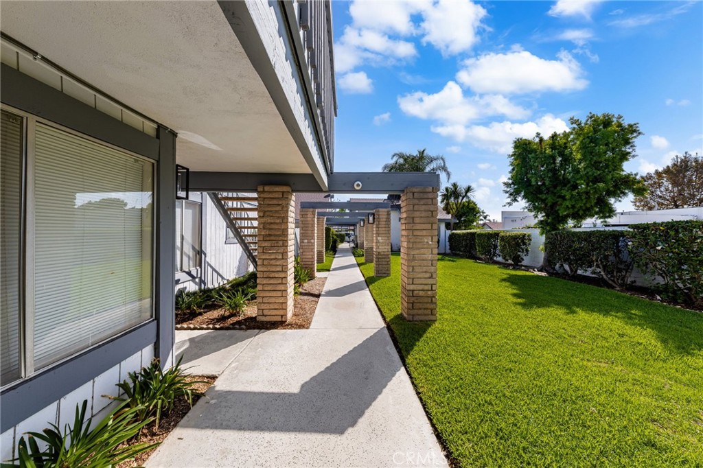 111 N Stanford Avenue