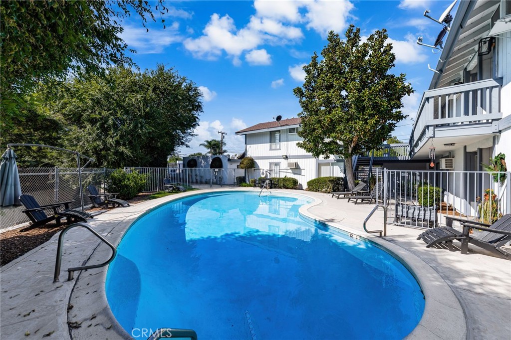 111 N Stanford Avenue