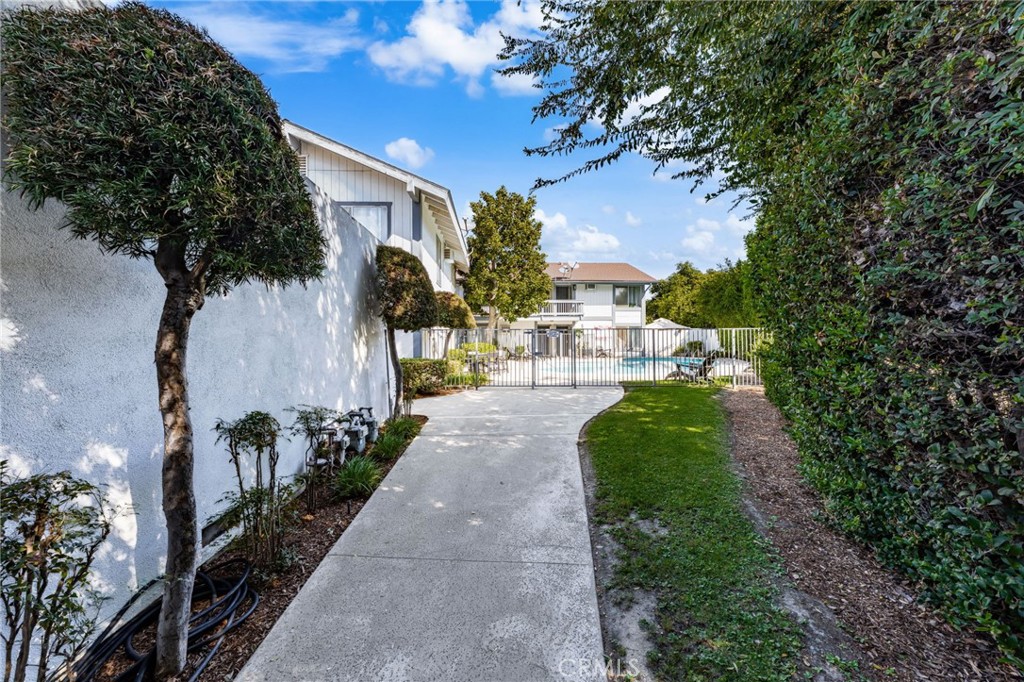 111 N Stanford Avenue