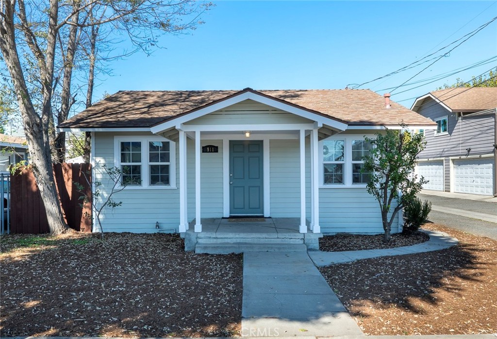 911 E Commonwealth Ave