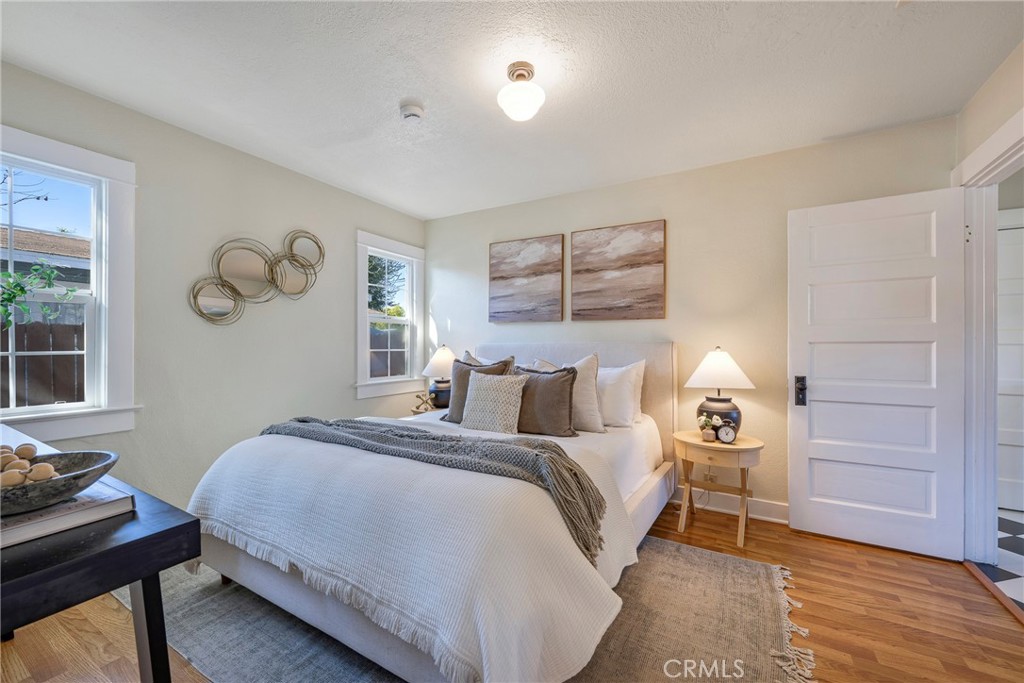 911 E Commonwealth Ave