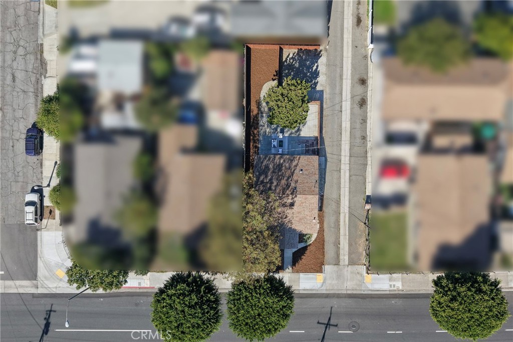 911 E Commonwealth Ave