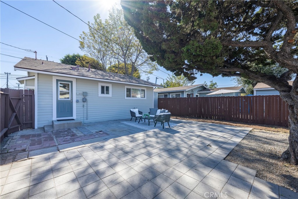 911 E Commonwealth Ave