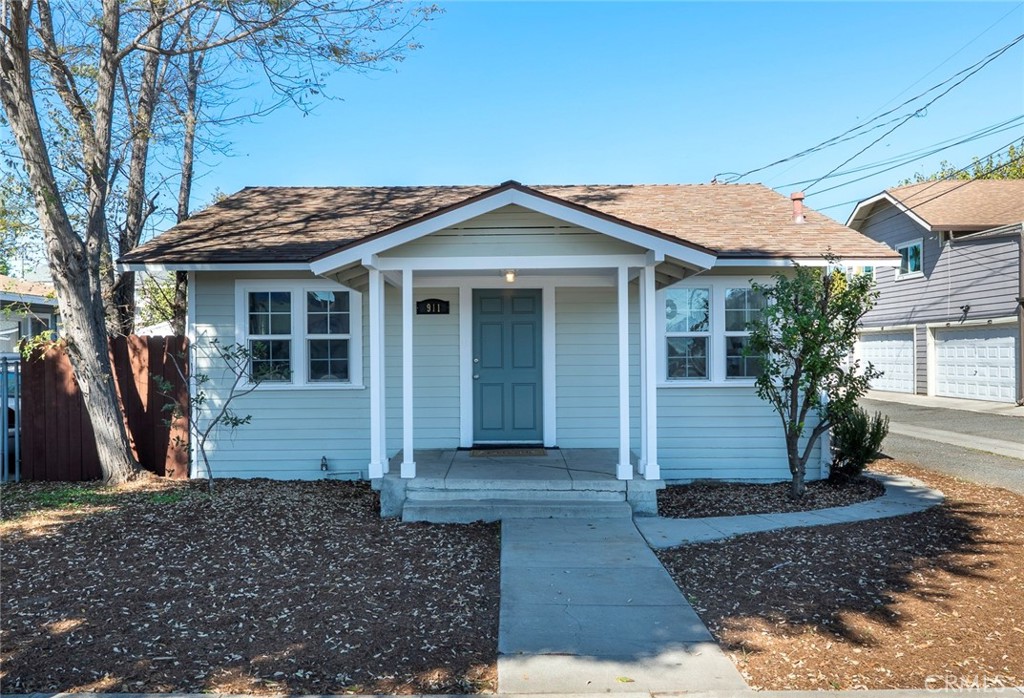 911 E Commonwealth Ave