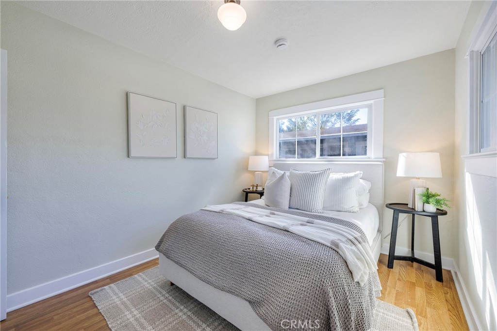 911 E Commonwealth Ave