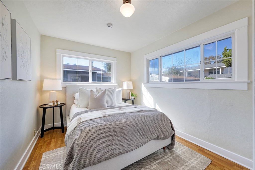 911 E Commonwealth Ave