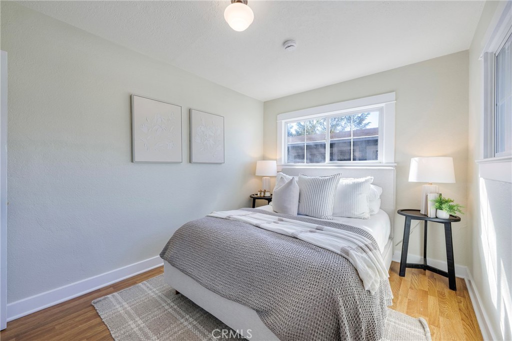 911 E Commonwealth Ave