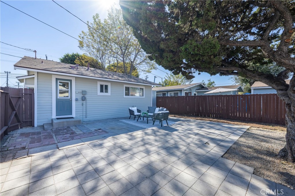 911 E Commonwealth Ave