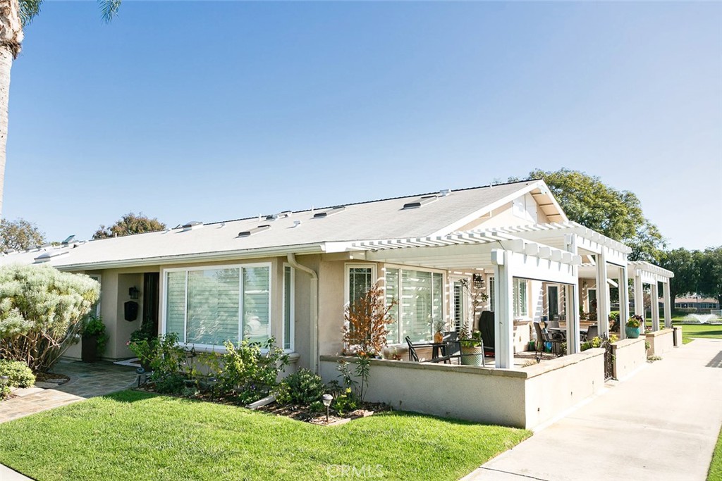 1790 Sunningdale Ave 15G