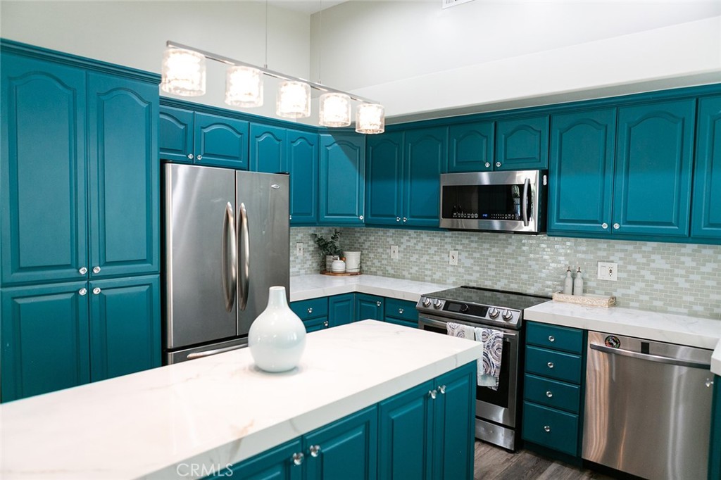 1790 Sunningdale Ave 15G