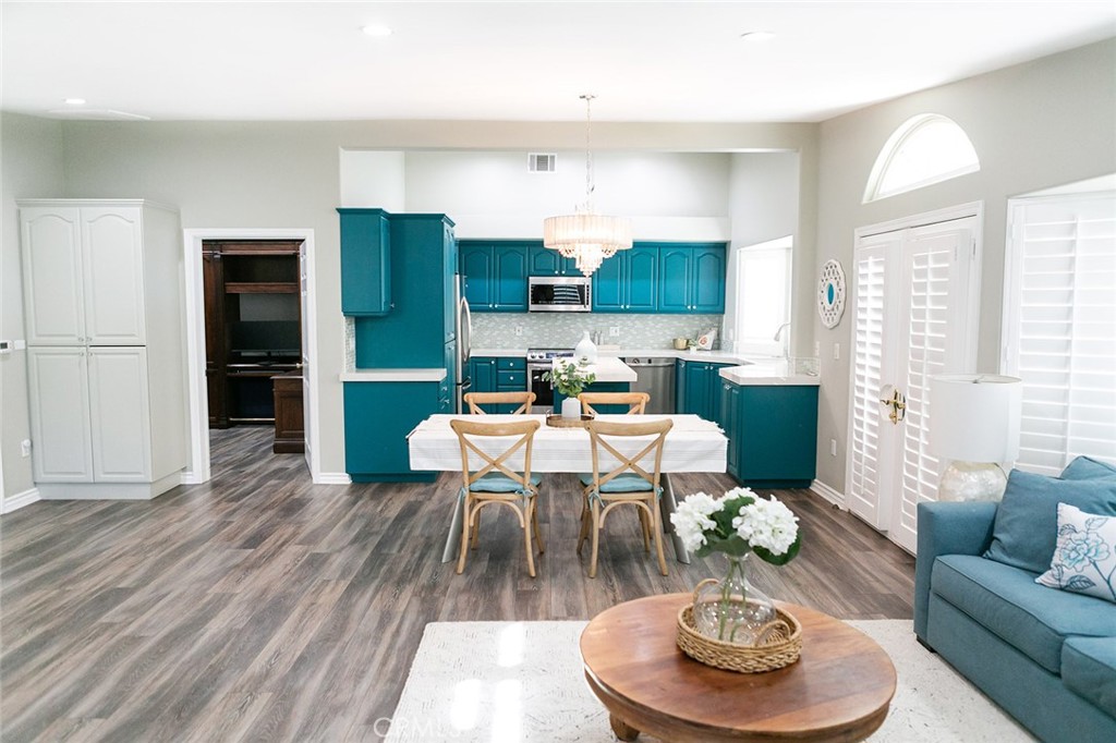 1790 Sunningdale Ave 15G