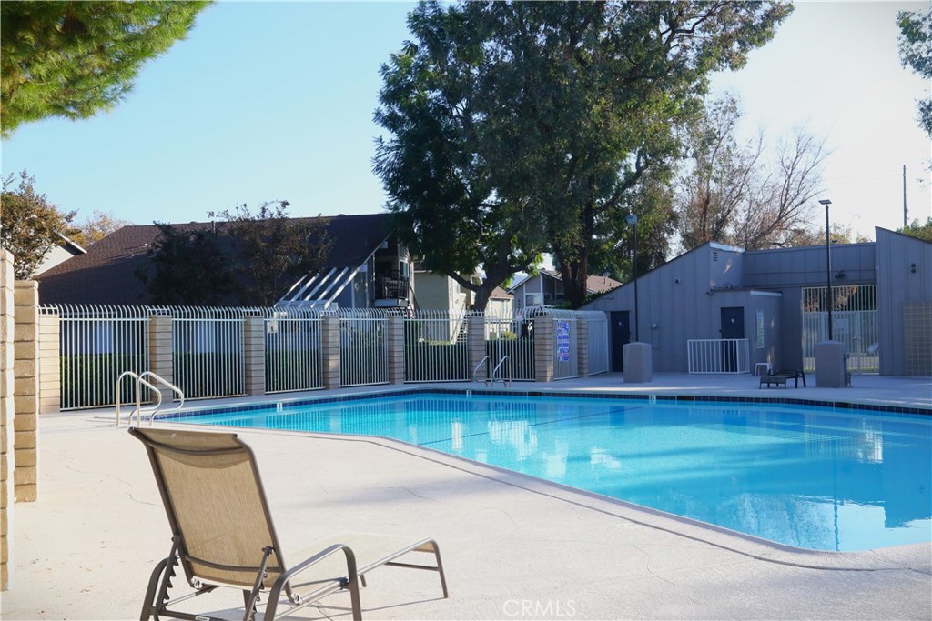 1727 N Willow Woods Drive C