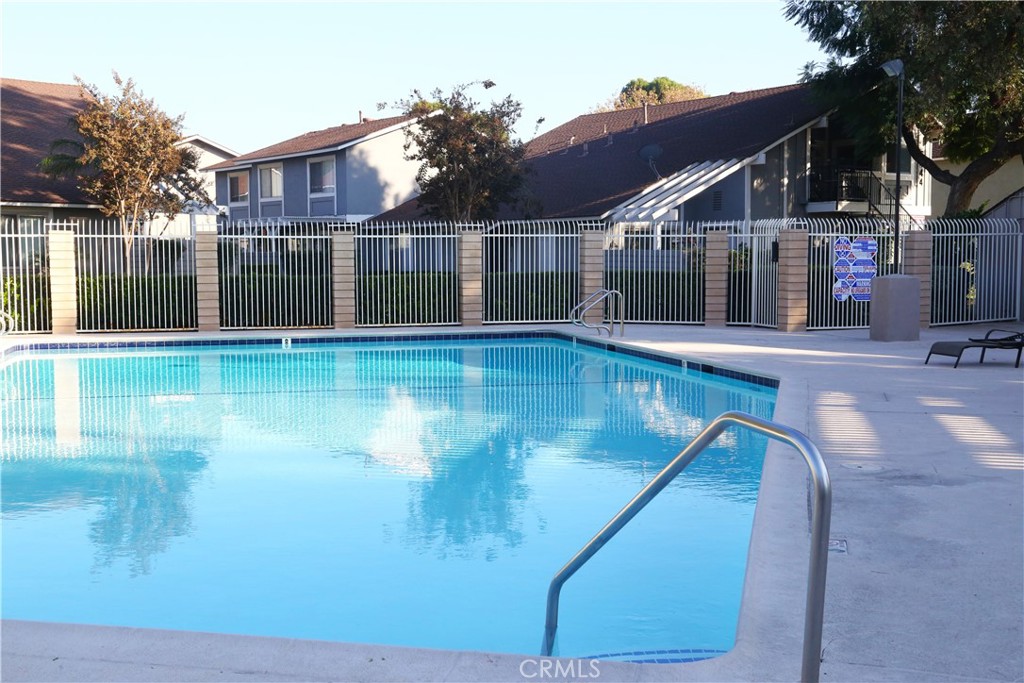 1727 N Willow Woods Drive C