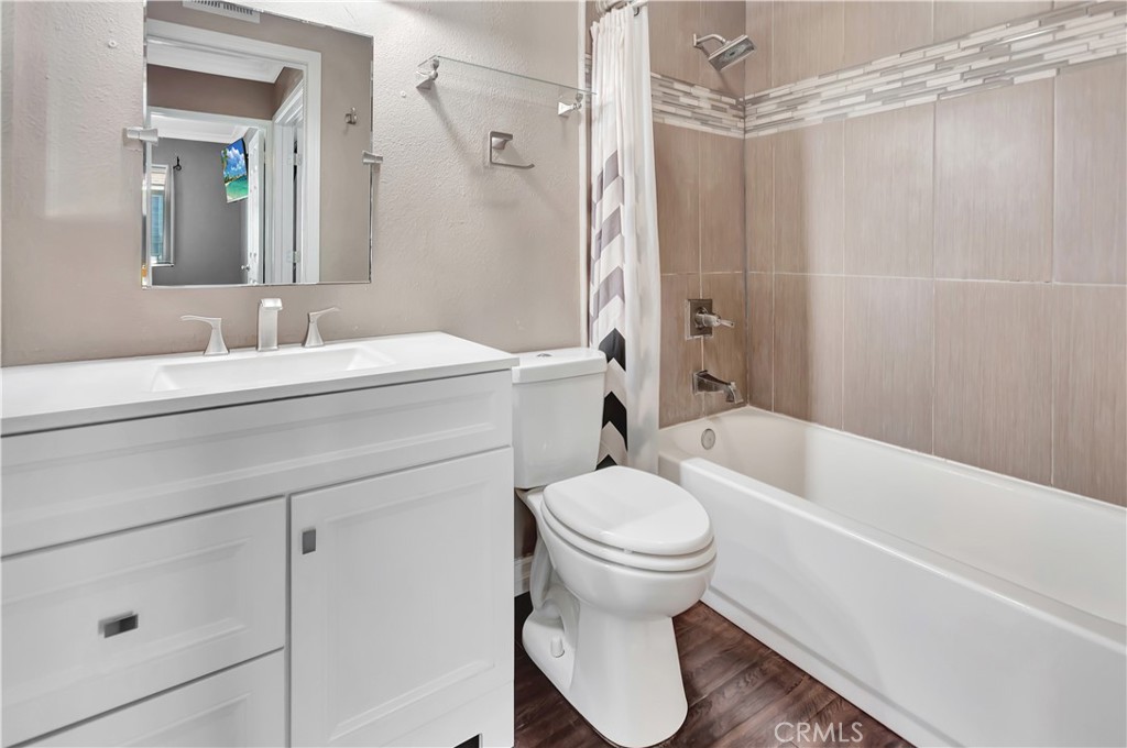 1727 N Willow Woods Drive C