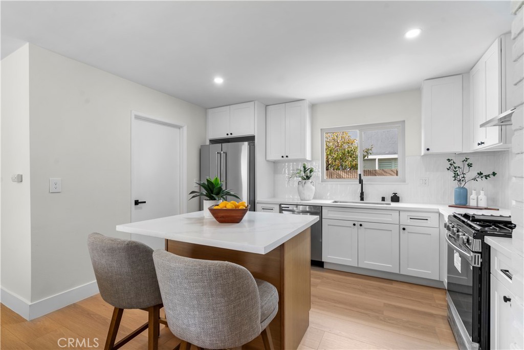 3349 Greenleaf Drive